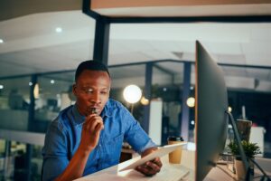 Vaping at Work: When, How, and What to Include In Your HR Policies